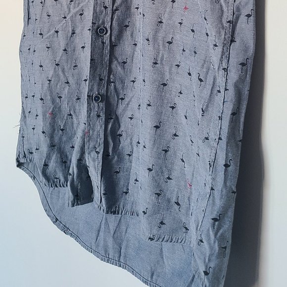 Blue Flamingo button down short sleeve shirt. Modern and comfortable - Picture 4 of 4